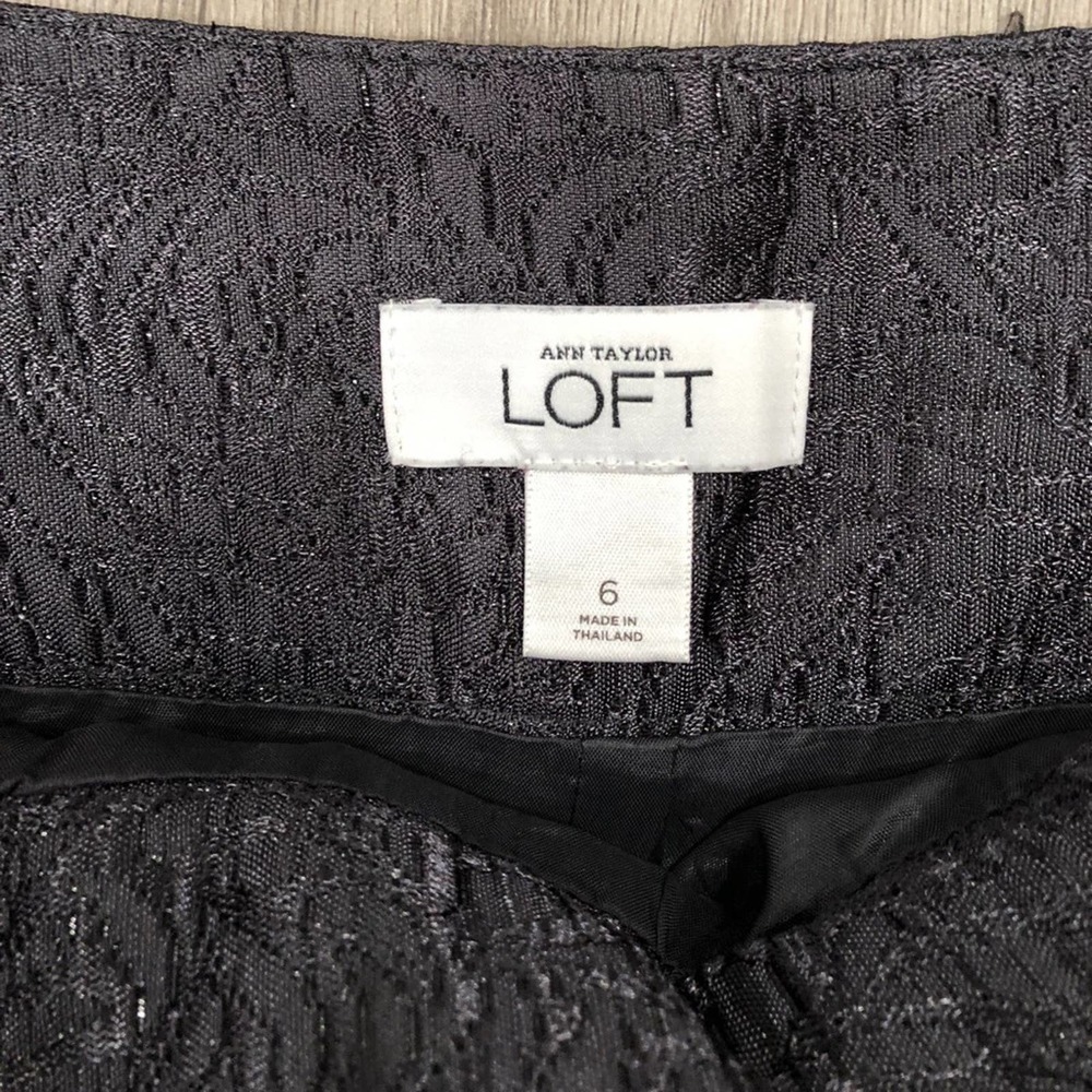 Ann Taylor LOFT Women's Charcoal Gray Floral Lace Pattern Mini Pencil Skirt sz 6 - Picture 3 of 4
